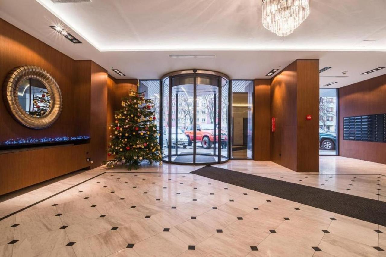 Modern Apartment Near Hilton Warsaw Exterior photo
